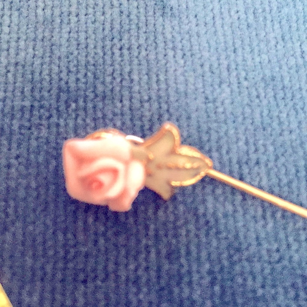 Vintage stick lapel pin & matching earrings roses